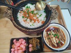 -回味碗土家洋芋饭(财信城市国际店)