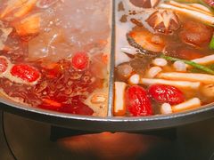 -湊湊火锅·茶憩(新中关购物中心店)