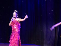 -金东尼人妖秀