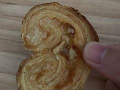 小蝴蝶酥-上海哈尔滨食品厂(淮海中路店)