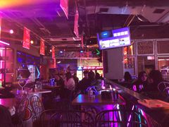 -UP嘻哈酒吧(粉巢店)