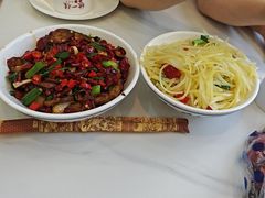 -独一佳老胡湘菜馆(矿山路店)