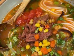 -百春原湖南牛肉粉(百联世纪店)
