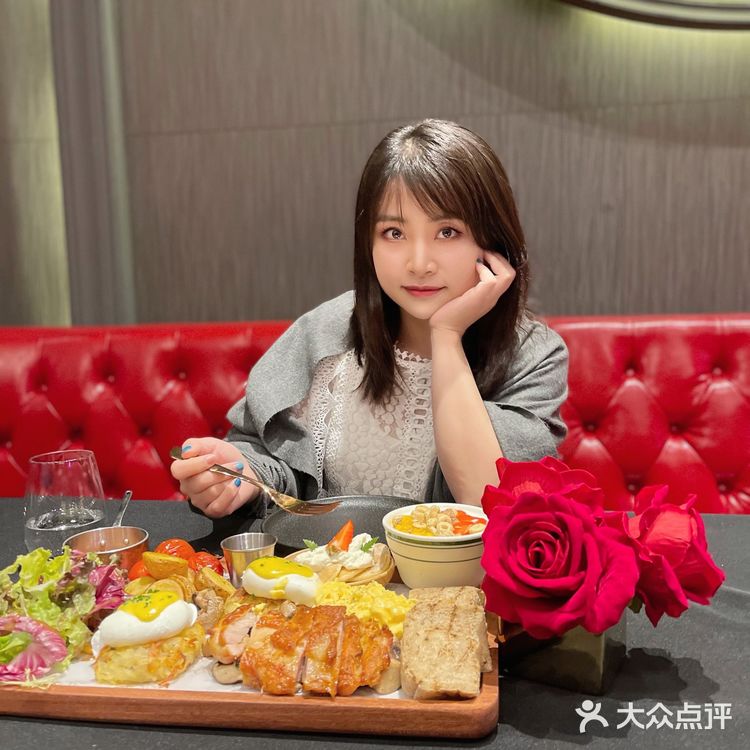 酒吧里的brunch套餐,可以吹爆!