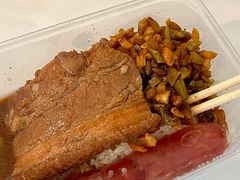 -梁阿婆廿年老牌扣肉糯米饭