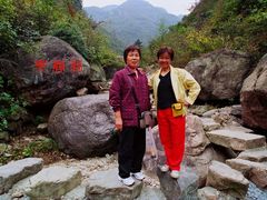 -藏龙百瀑风景区