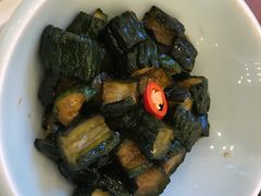 -侬佳蒸菜馆(听潮店)