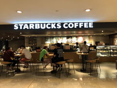 门面-星巴克(静安嘉里中心B2店)