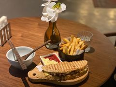 -来龙里 精致 东南亚餐室(万象城店)