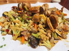 -东来菜馆•手抓海鲜家常菜•海鲜锅贴(鸽子窝店)