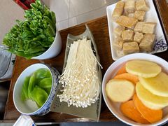 -楼外楼大刀肉传统火锅居(繁荣路店)