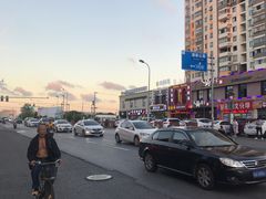 -秀沿路(地铁站)