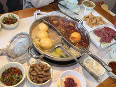-乡土黄·鲜牛肉火锅·小龙虾(兴业街店)