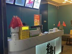 -荒岛实景沉浸密室(江汉路1店)