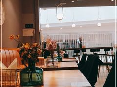 -POKEE VIA&Brunch·维娅(重庆来福士店)