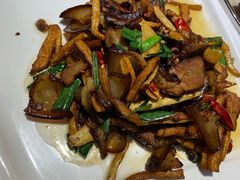 萝卜干炒腊肉-陈麻婆豆腐总店