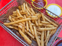 -BHC炸鸡(明洞总店)