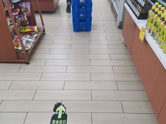 -全家便利店(莲花池东路店)