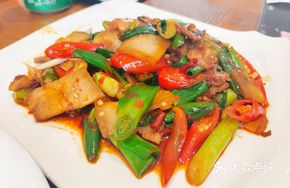 Dongzhen Stir-Fried Pork with Green Pepper