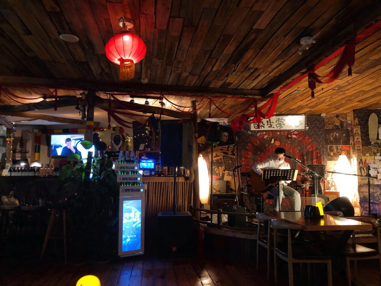 每一个不想回家的夜晚/ 那些深夜小酒馆