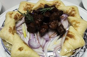 Corn Tortilla with Pan-Seared Beef Cubes