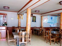 大堂-八美镇邛崃土地坡饭店