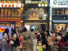 -BHC炸鸡(明洞总店)