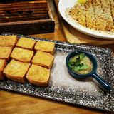 蛋很滑，一个人吃真的超级饱，份量足，炸豆腐外焦里嫩