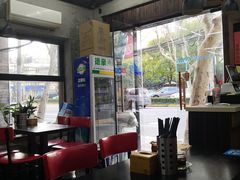 大堂-丽影重庆小面(定西路店)