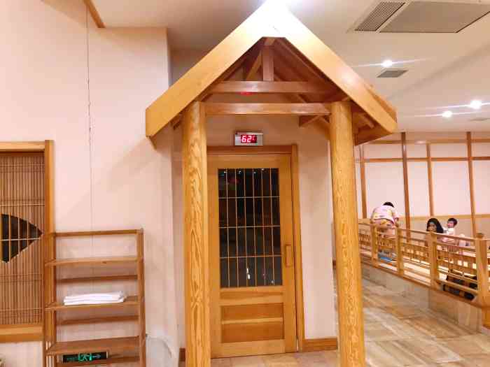 瑶池丽水温泉会馆(相城店)-"总觉得可能是不是人多了,服务员的态度不