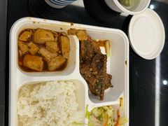 -比亚迪上海弘仁4S(杨浦店)