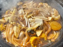 柴锅炖水库鱼-姥家大锅台水库渔家