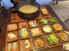 -银米·云南传统过桥米线(双廊黑金冠店)