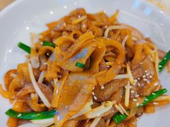 豉油皇干炒牛河-万龙洲海鲜(大兴绿地缤纷城店)