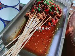 -沪小二炭火蛙锅(淮海中路美食不夜城店)