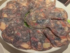 -二荆条·蜀鲜汇城市森林火锅