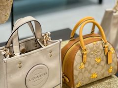 -王府井奥莱临潼小镇(临潼店)