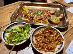 凉拌香菜头-盟重烧烤(东瓜山创始店)