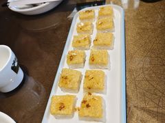 -东口码头·烧鸽子·鱼头泡饼·地方菜(金鹰悦城店)