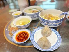 -笑来喜馄饨小笼工坊(通扬路店)