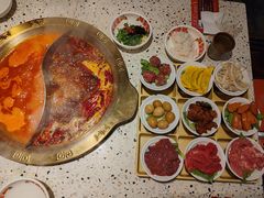 -红九格老火锅(三峡广场店)