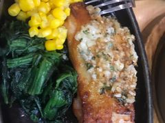 蒜香鸡排配法兰克福烤肠-萨莉亚意式餐厅(南京环亚凯瑟琳广场店)