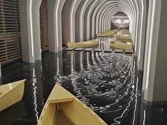 -涨巢·潮玩水疗局