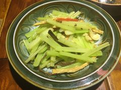 香芹支竹炒茶树菇-客语客家菜(东山口店)