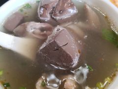 -周老三跷脚牛肉·全牛火锅(非遗传承店)