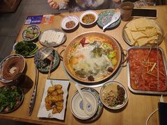 -洱火云南酸菜牛肉火锅(石景山当代商城店)