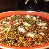 麻麻辣辣的水煮鱼,可可爱爱的梅子酒,闺蜜小聚。