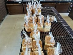 -红跑车蛋糕世界(网巾市店)