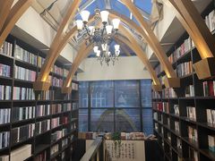 -钟书阁(松江泰晤士小镇店)