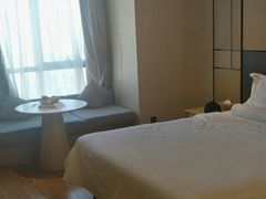 -全季酒店(上海青浦吾悦广场淀山湖大道店)